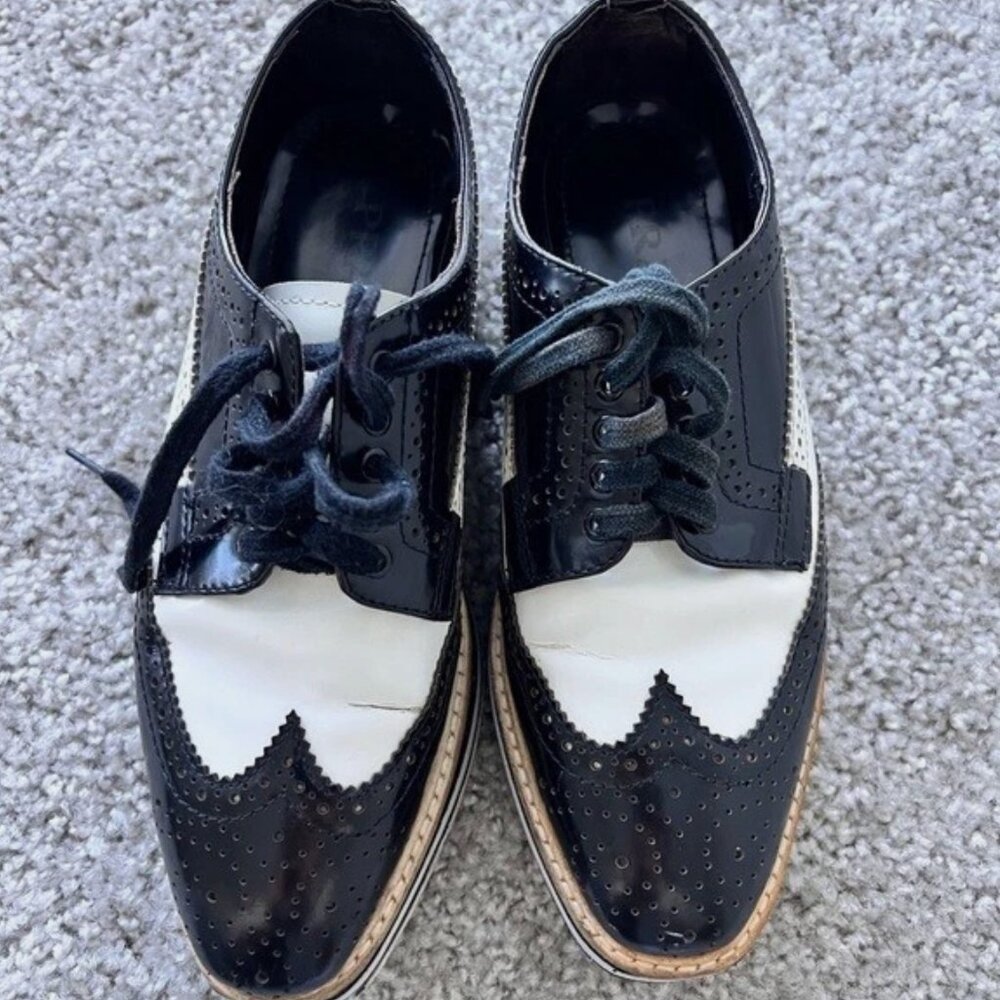 Authentic Prada Women's Platform Leather Oxfords - Size 36